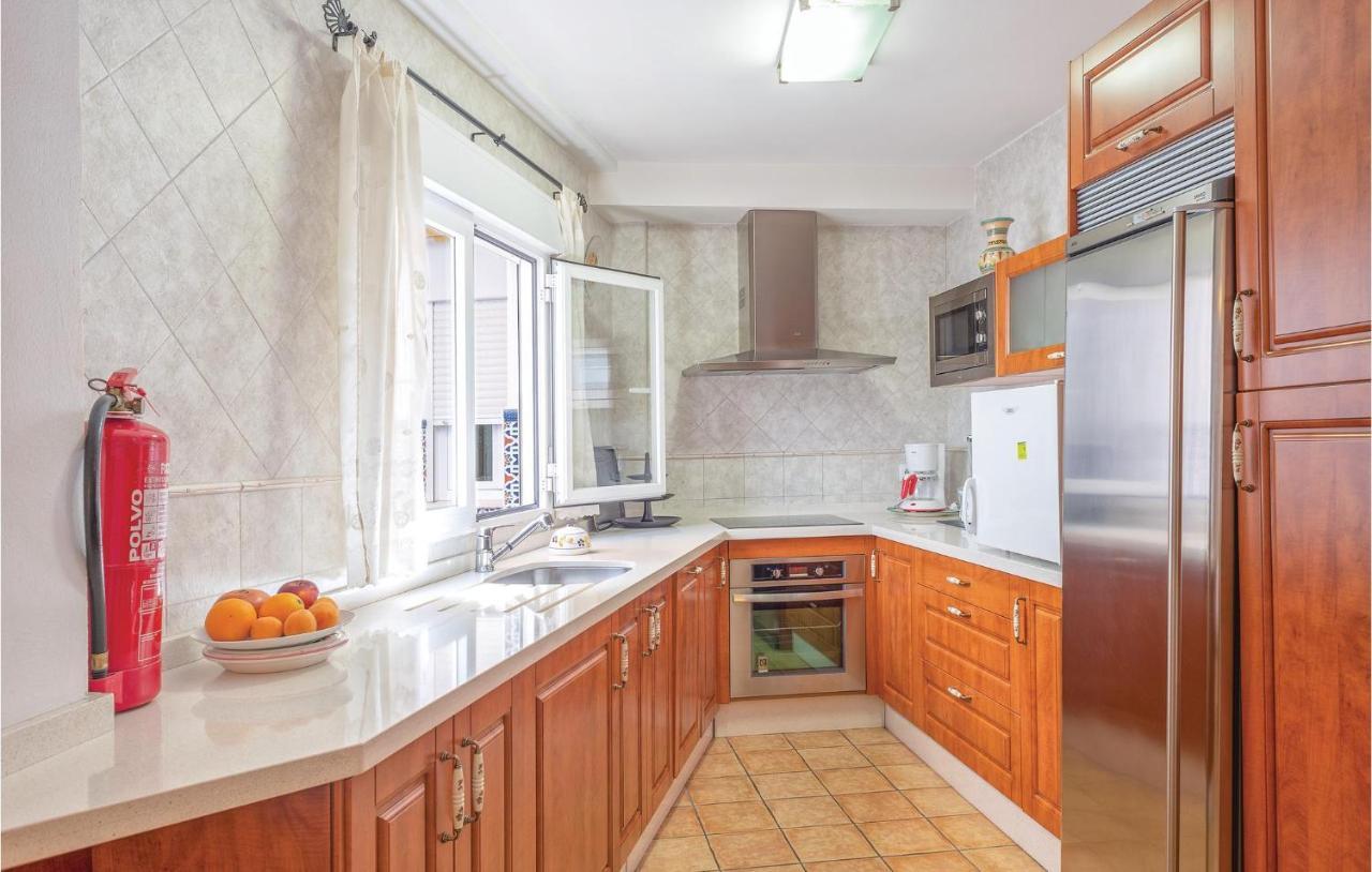 Beautiful Apartment In Cordoba With Kitchenette Exterior foto
